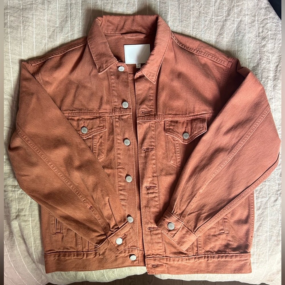 BRAND NEW Aritzia 100% Organic Cotton jean jacket